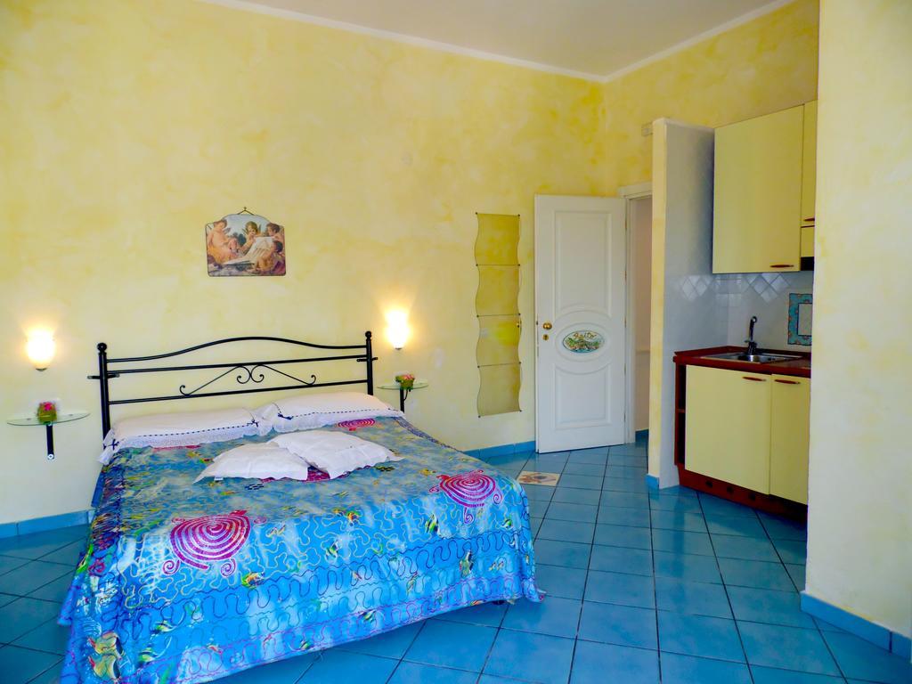 Dimora Carlo III Bed & Breakfast Vietri Стая снимка
