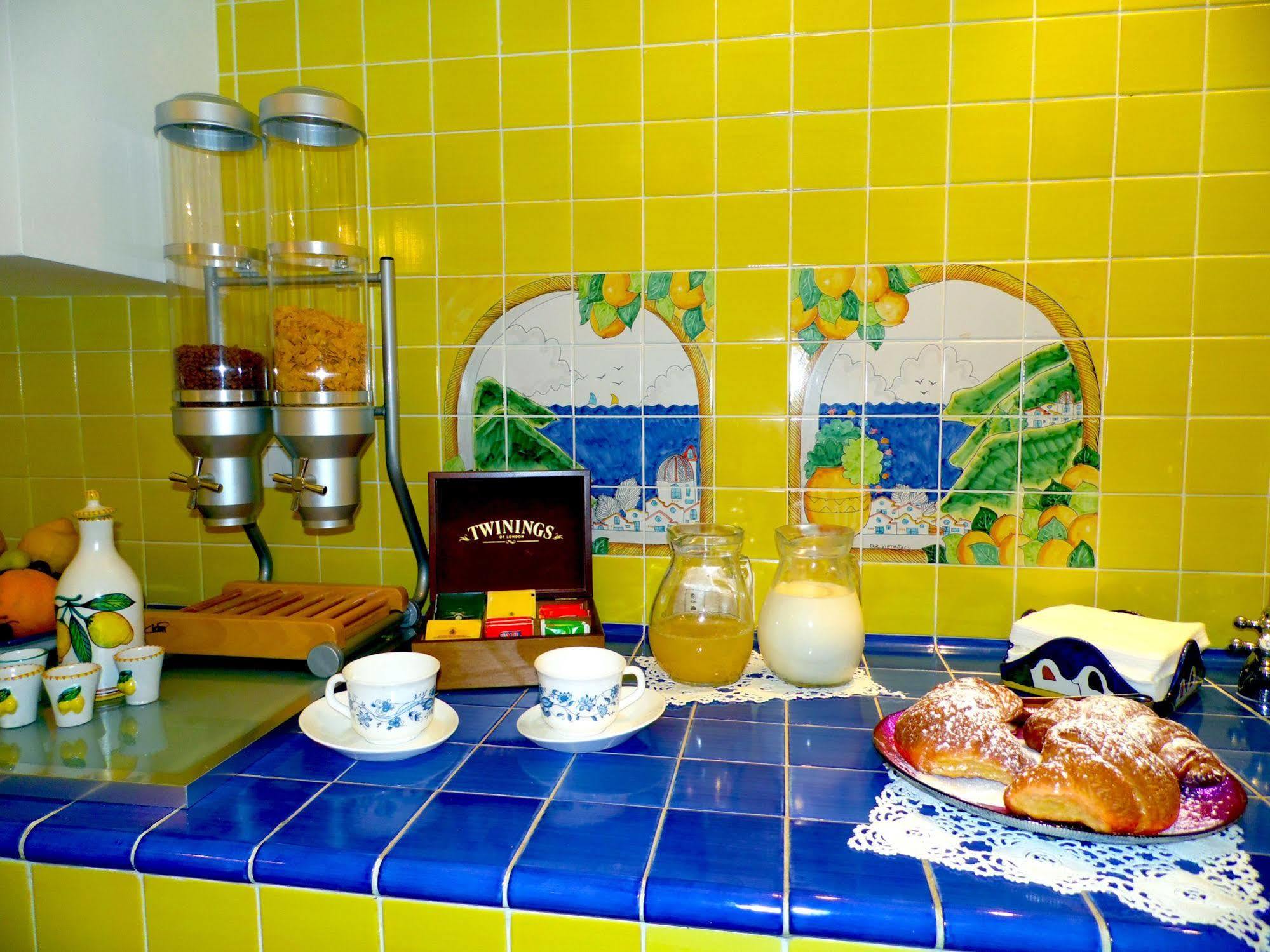 Dimora Carlo III Bed & Breakfast Vietri Екстериор снимка
